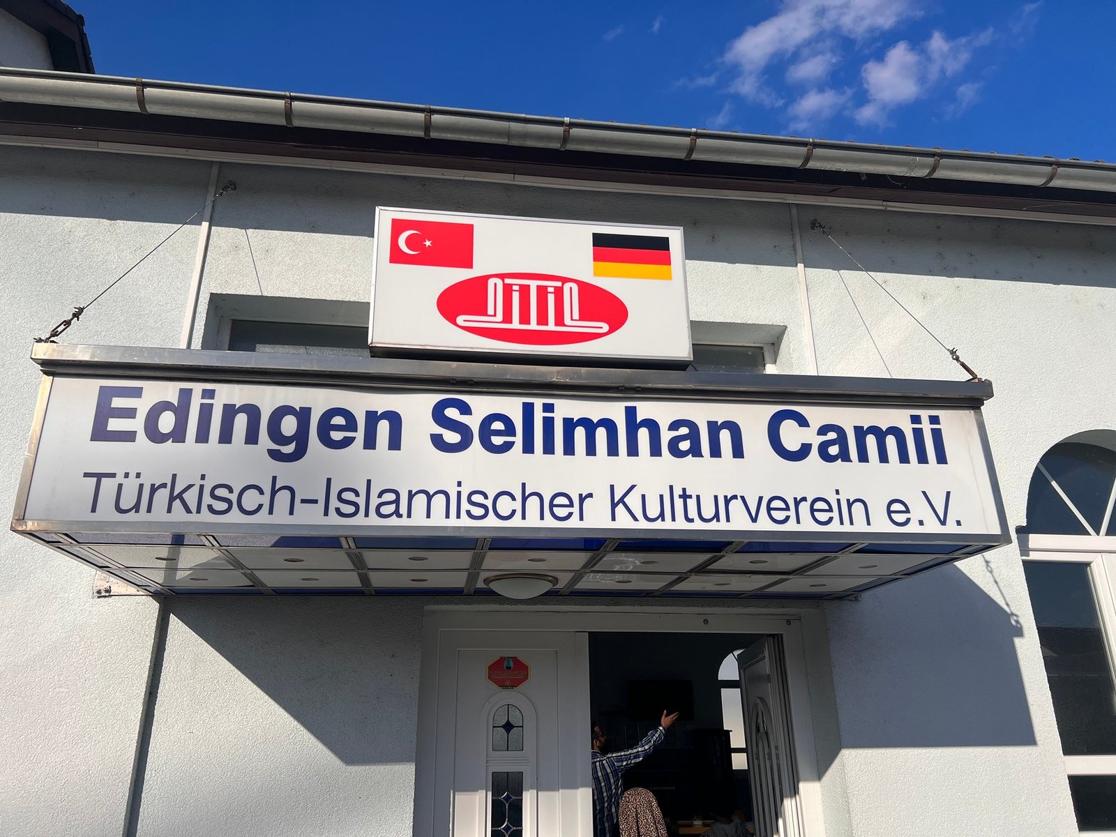 logo